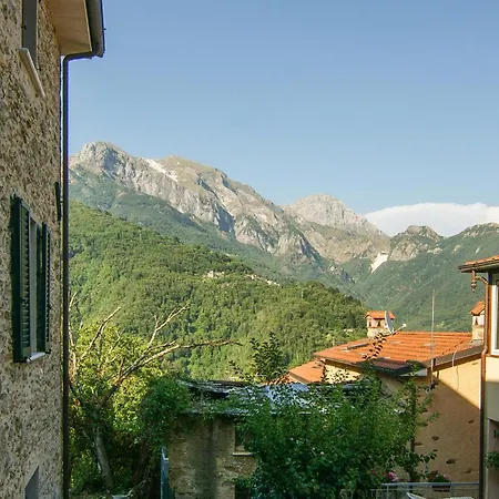 Lovely In Basati With House A Panoramic View *